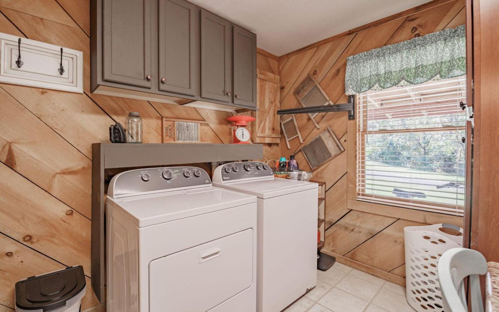 Wooded Bliss Hot Tub Single Level Cabin With No Steps Rocking Chairs And Wooded Views 비둘기 포지 외부 사진