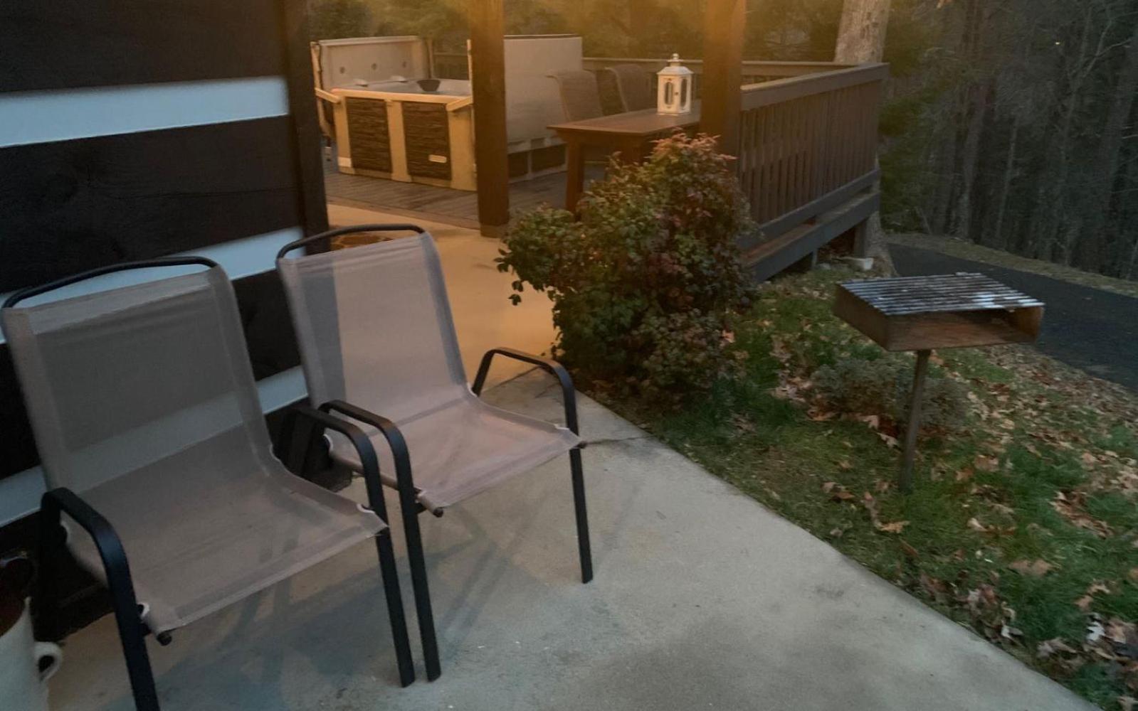 Wooded Bliss Hot Tub Single Level Cabin With No Steps Rocking Chairs And Wooded Views 비둘기 포지 외부 사진