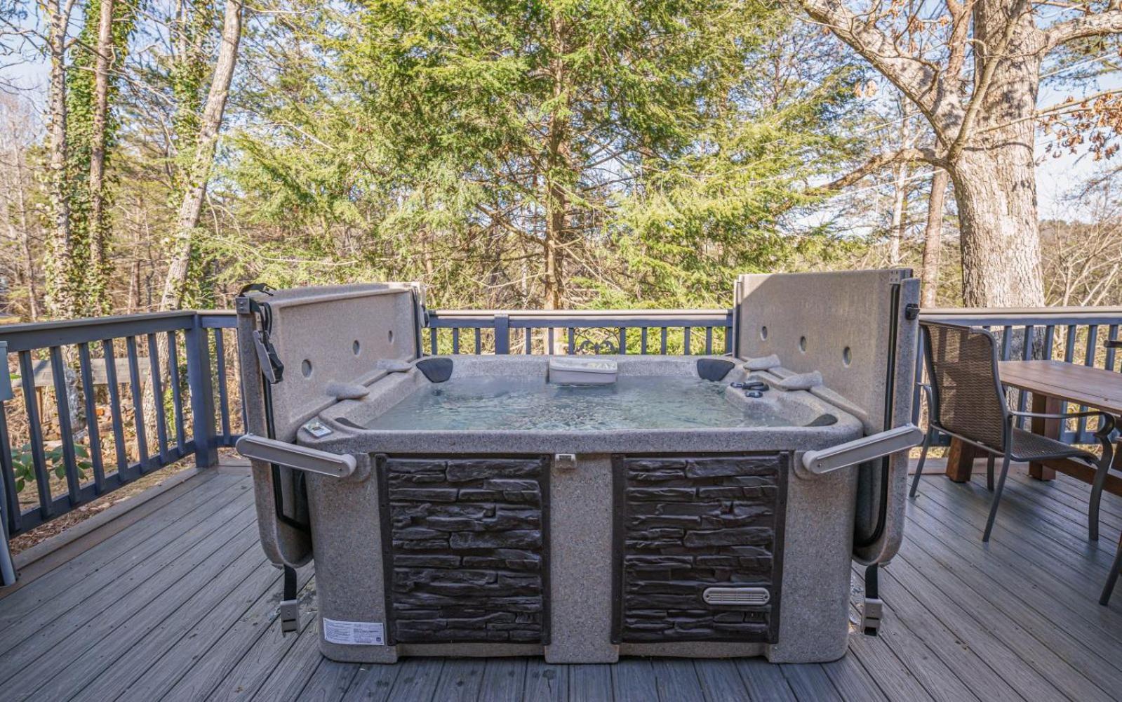 Wooded Bliss Hot Tub Single Level Cabin With No Steps Rocking Chairs And Wooded Views 비둘기 포지 외부 사진